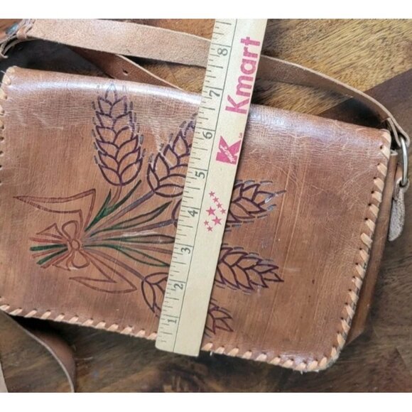 Vintage 1960's Vibe Hand Tooled Leather Hippie Purse  Unbranded Floral Crossbody - Picture 7 of 12